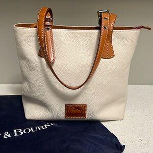 Dooney & Bourke White Tote